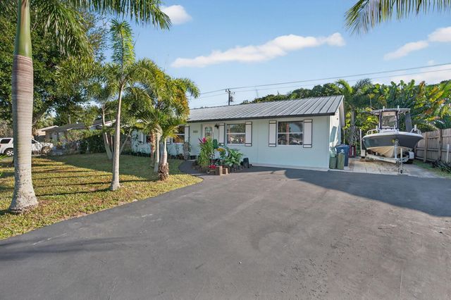 1206 Mohican Boulevard, Jupiter, FL 33458