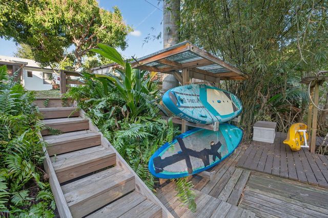 1206 Mohican Boulevard, Jupiter, FL 33458