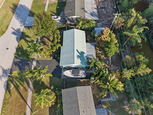1206 Mohican Boulevard, Jupiter, FL 33458