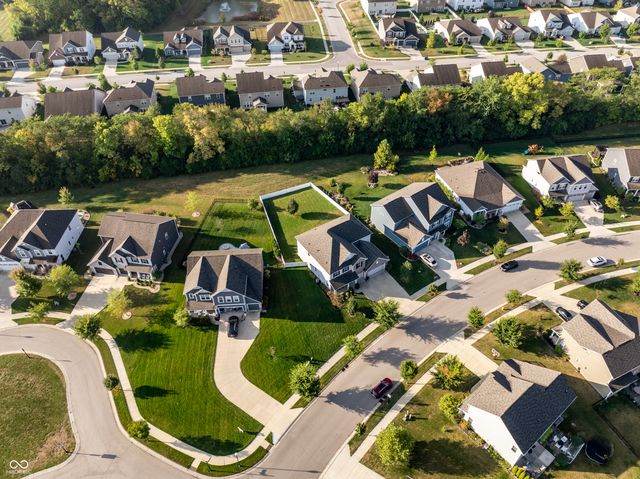 5609 Mahogany Drive, Noblesville, IN 46062