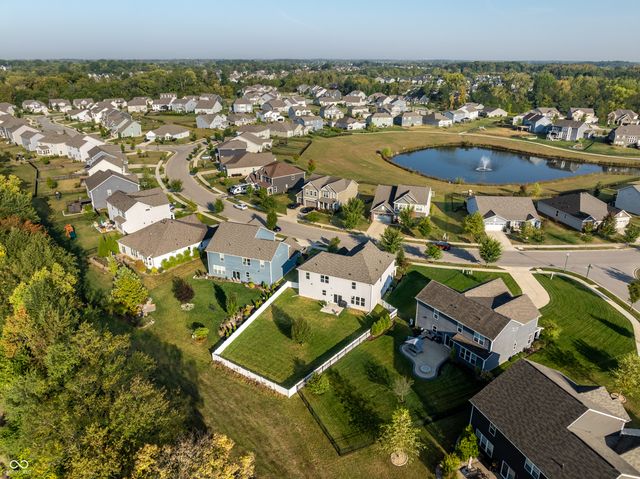 5609 Mahogany Drive, Noblesville, IN 46062