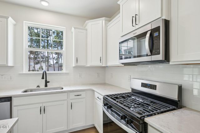 1020 Bolton Pointe Drive, Zebulon, NC 27597