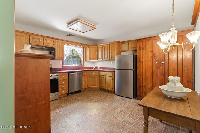 3206 Ridgewood Road, Allenwood, NJ 08720