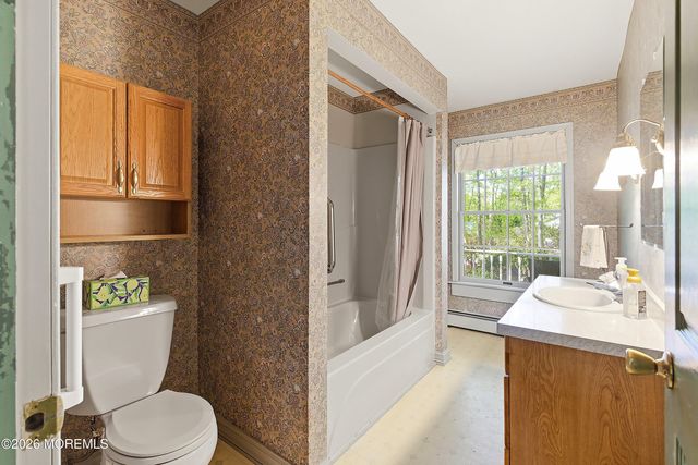 3206 Ridgewood Road, Allenwood, NJ 08720