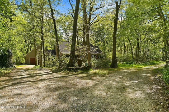 3206 Ridgewood Road, Allenwood, NJ 08720
