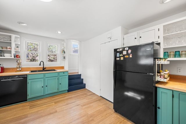 76 Paul Revere Rd, Arlington, MA 02476