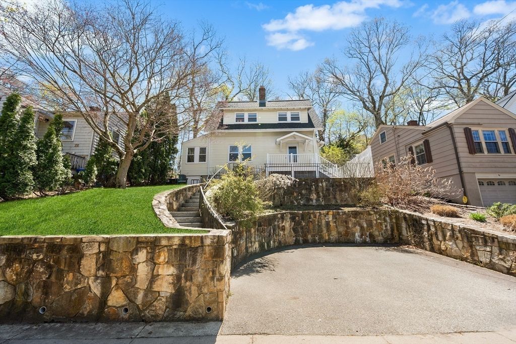 76 Paul Revere Rd, Arlington, MA 02476