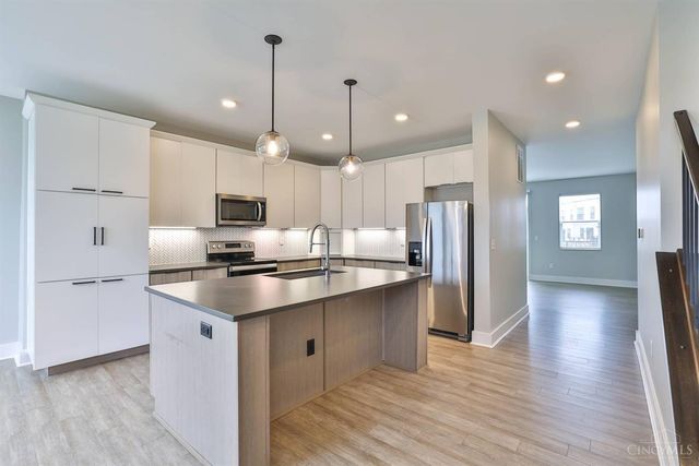 3500 Madison Park Avenue, Cincinnati, OH 45209