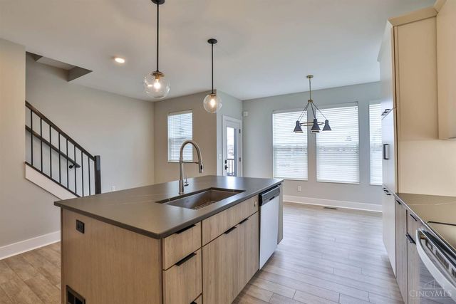 3500 Madison Park Avenue, Cincinnati, OH 45209