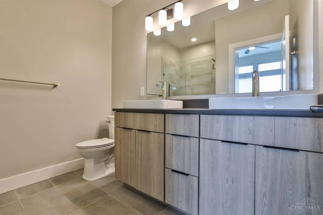 3500 Madison Park Avenue, Cincinnati, OH 45209