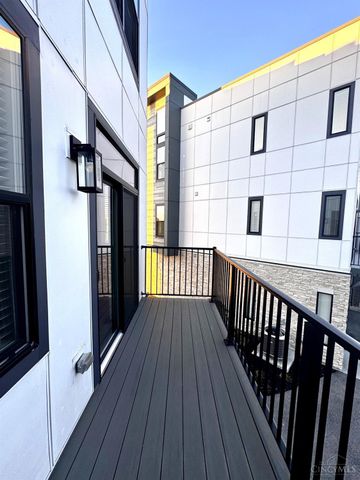 3500 Madison Park Avenue, Cincinnati, OH 45209