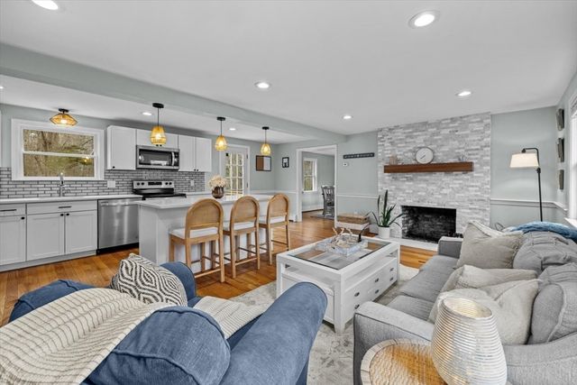 184 Booth Hill Rd, Scituate, MA 02066