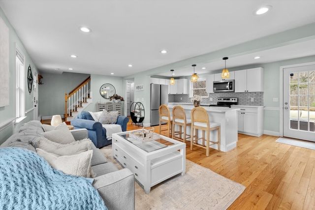 184 Booth Hill Rd, Scituate, MA 02066