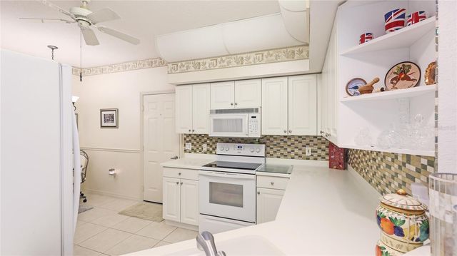 6770 FAIRWAY GARDENS DRIVE, Bradenton, FL 34203