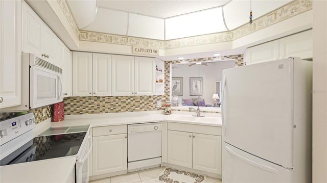 6770 FAIRWAY GARDENS DRIVE, Bradenton, FL 34203