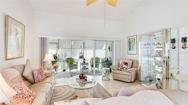 6770 FAIRWAY GARDENS DRIVE, Bradenton, FL 34203