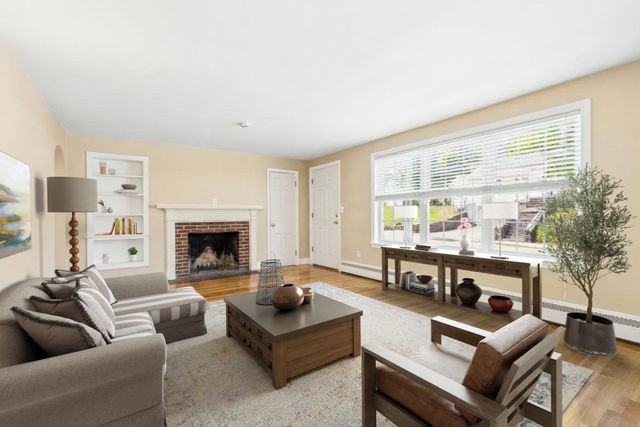 71 Hillcrest Road, Marlborough, MA 01752
