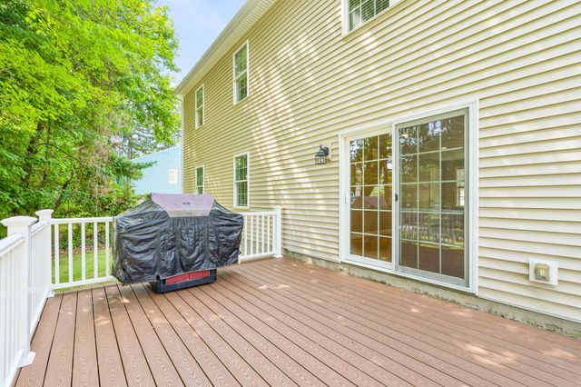 71 Hillcrest Road, Marlborough, MA 01752