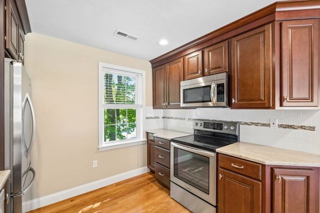 71 Hillcrest Road, Marlborough, MA 01752