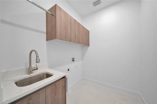 2540 NW 6th TER, Cape Coral, FL 33993