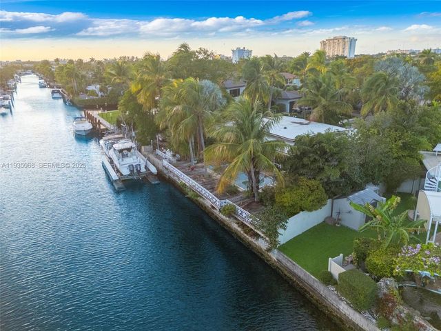 12900 Ixora Cir, North Miami, FL 33181