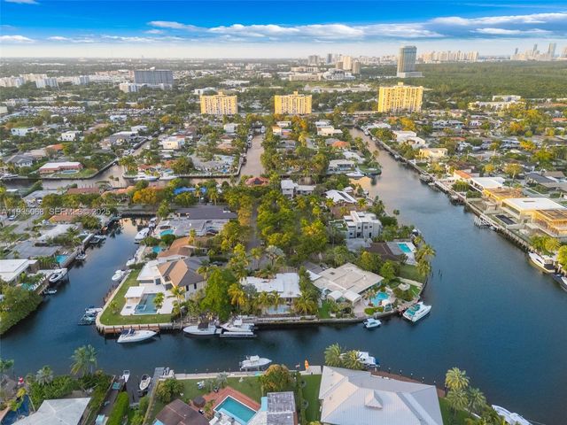 12900 Ixora Cir, North Miami, FL 33181