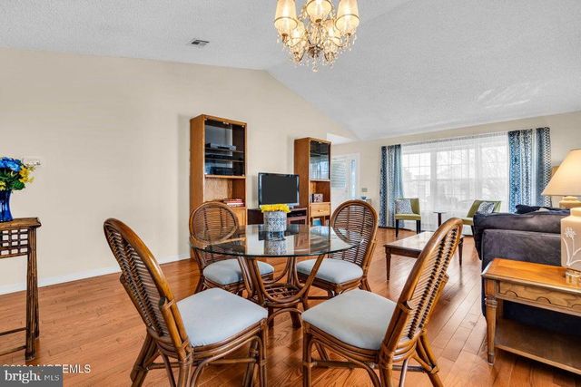 27 ABERGELE DR, Toms River, NJ 08757
