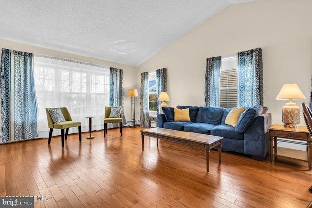 27 ABERGELE DR, Toms River, NJ 08757