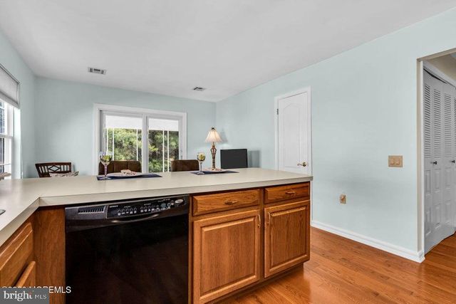 27 ABERGELE DR, Toms River, NJ 08757