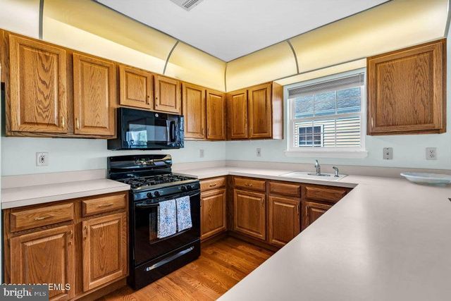 27 ABERGELE DR, Toms River, NJ 08757