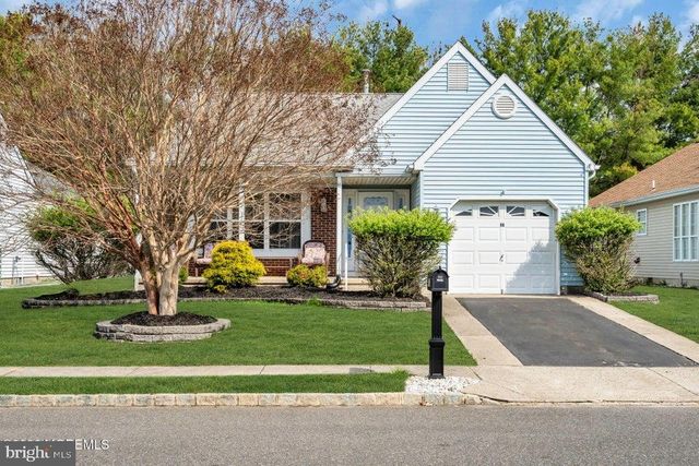 27 ABERGELE DR, Toms River, NJ 08757
