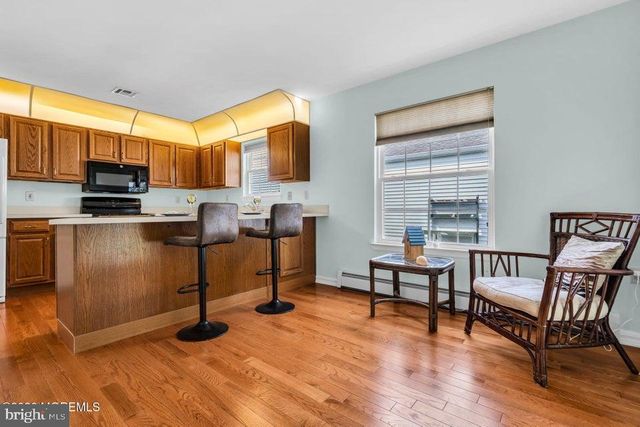 27 ABERGELE DR, Toms River, NJ 08757