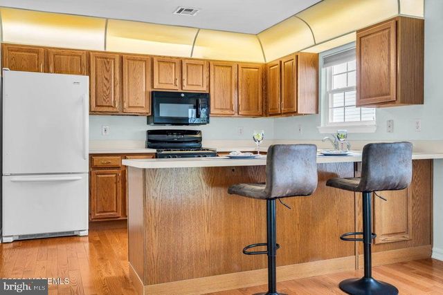 27 ABERGELE DR, Toms River, NJ 08757