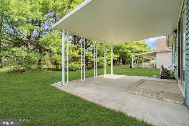 27 ABERGELE DR, Toms River, NJ 08757