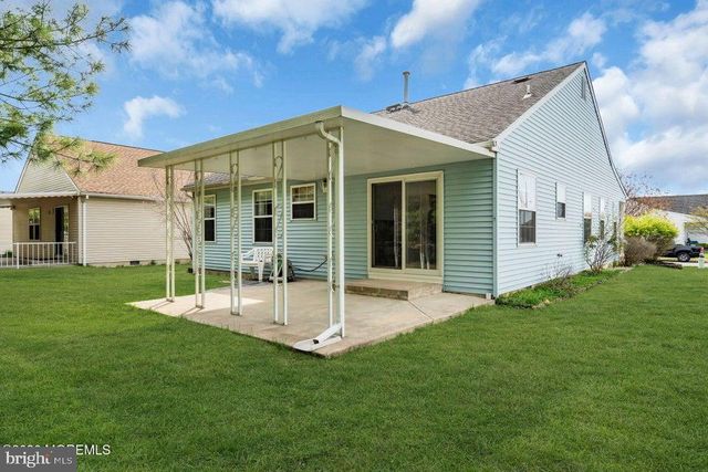 27 ABERGELE DR, Toms River, NJ 08757