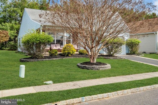 27 ABERGELE DR, Toms River, NJ 08757