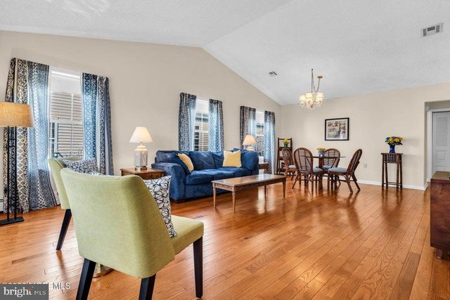 27 ABERGELE DR, Toms River, NJ 08757