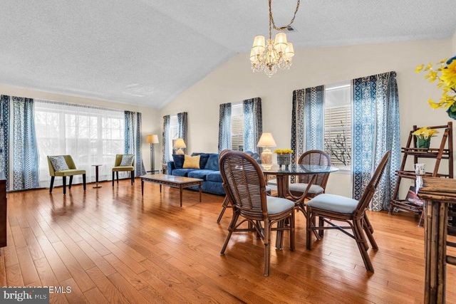 27 ABERGELE DR, Toms River, NJ 08757