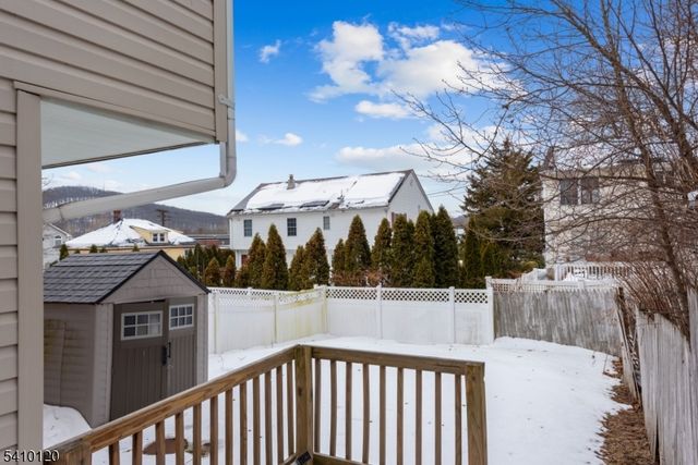 13 James St, Dover Town, NJ 07801