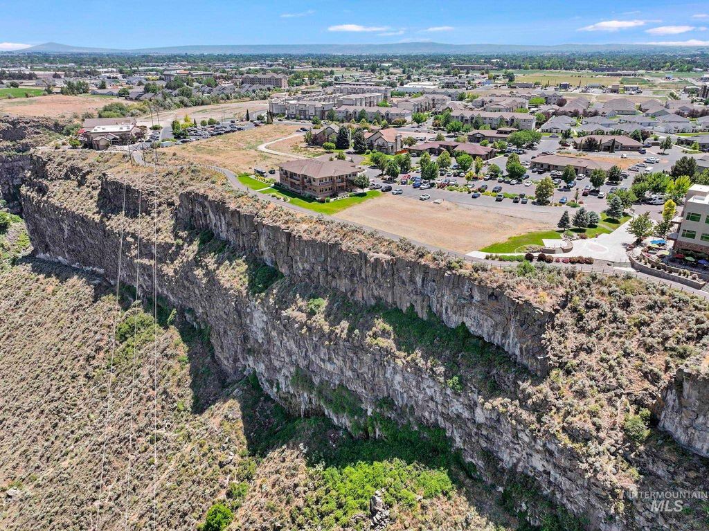 201 River Vista Place, Twin Falls, ID 83301 photo 4