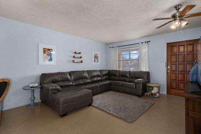 2206 Hendricks St, Gladewater, TX 75647