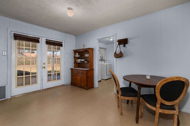 2206 Hendricks St, Gladewater, TX 75647