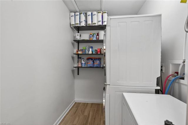 977 Barrington CT, Virginia Beach, VA 23452