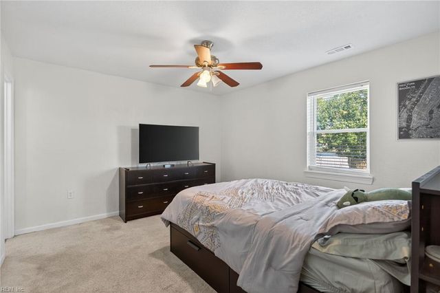 977 Barrington CT, Virginia Beach, VA 23452