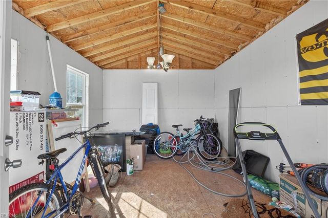 977 Barrington CT, Virginia Beach, VA 23452