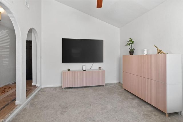 977 Barrington CT, Virginia Beach, VA 23452