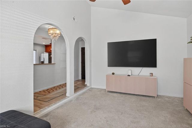 977 Barrington CT, Virginia Beach, VA 23452