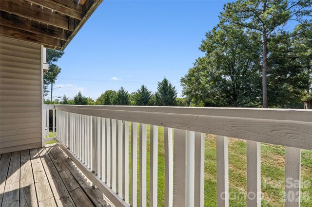 1638 Arlyn Circle G, Charlotte, NC 28213