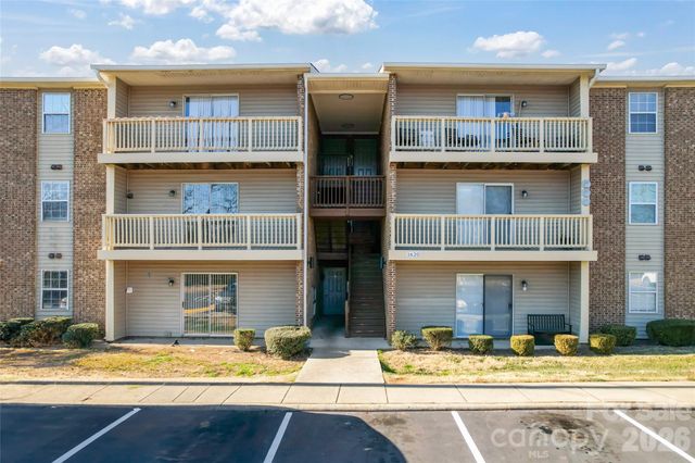 1638 Arlyn Circle G, Charlotte, NC 28213