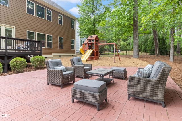 1325 Magnolia Bend Loop, Cary, NC 27519